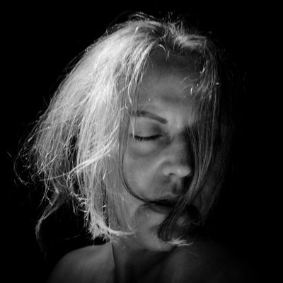 Selbstporträt / Portrait  photography by Photographer Constanze | STRKNG