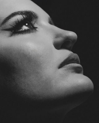 by Eduard Diaconu / Portrait  Fotografie von Model Mihaela-Ramona | STRKNG