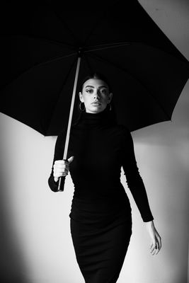 Umbrella / Portrait  photography by Photographer Jan de Vries | STRKNG