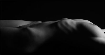 Bodyscape / Nude  photography by Photographer John Virtue | STRKNG