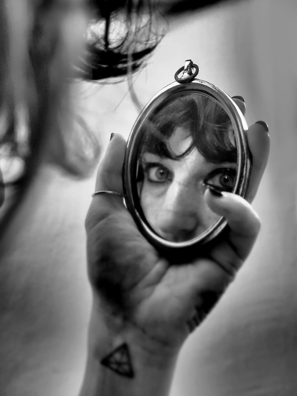 glass eyes - &copy; sara cattaneo | Portrait