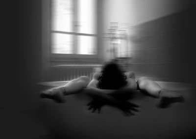 in time / Schwarz-weiss  Fotografie von Fotografin sara cattaneo ★1 | STRKNG