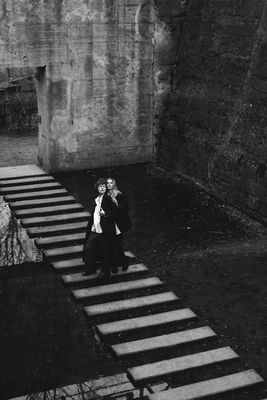 Jenny &amp; Martha / Black and White  photography by Photographer Claudia Kobrow | STRKNG