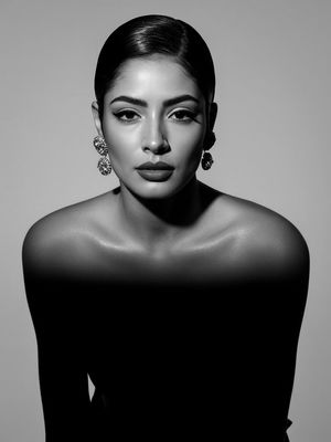 Poised Duality / 2025-06-13 Poised Duality / Fashion / Beauty photography by Model baseeratalrumayyan ★1 | STRKNG