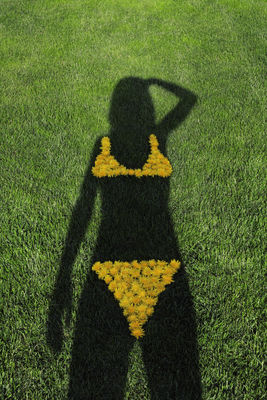 Picking flowers is forbidden! / 2025-04-03 Picking flowers is forbidden! / Conceptual photography by Photographer Giulia Filippi ★1 | STRKNG