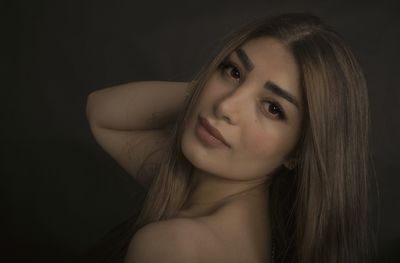f.taghavi / Portrait  photography by Photographer Alireza Pashaei | STRKNG