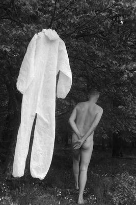 Die zweite Haut ablegen / Fine Art  photography by Model Barfusstänzer | STRKNG