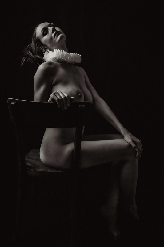 Relax - &copy; LUNZART | Nude