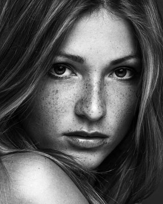 Portrait  Fotografie von Model Maryna Sedin | STRKNG