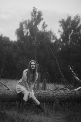 Schwarz-weiss  Fotografie von Model Caro W | STRKNG